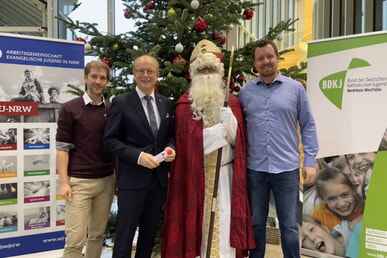 Der Nikolaus zu Gast im Landtag